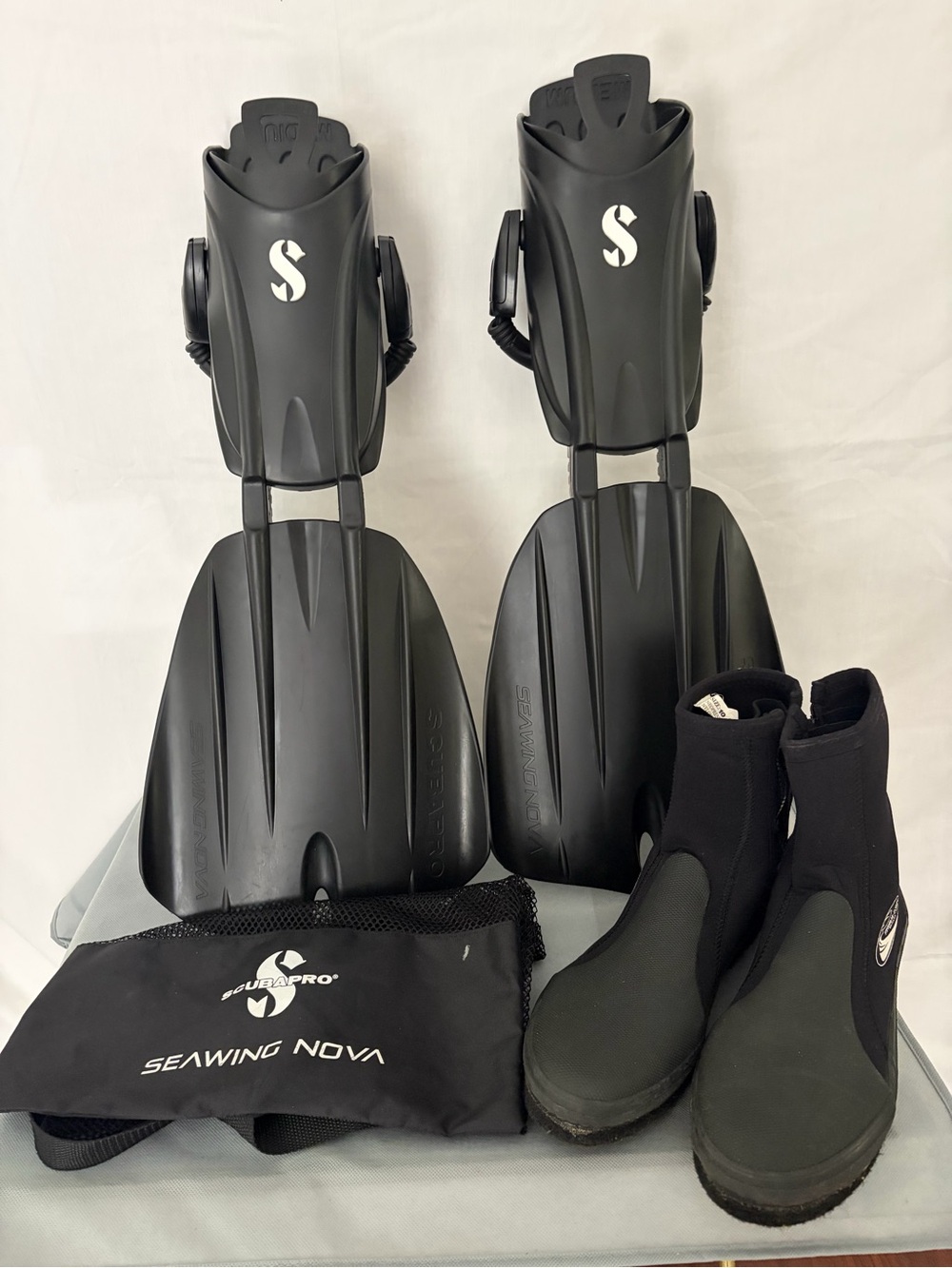 Scubapro Seawing Nova Black Fins + Tsunami Scuba Boots Size 10 Set(B217)